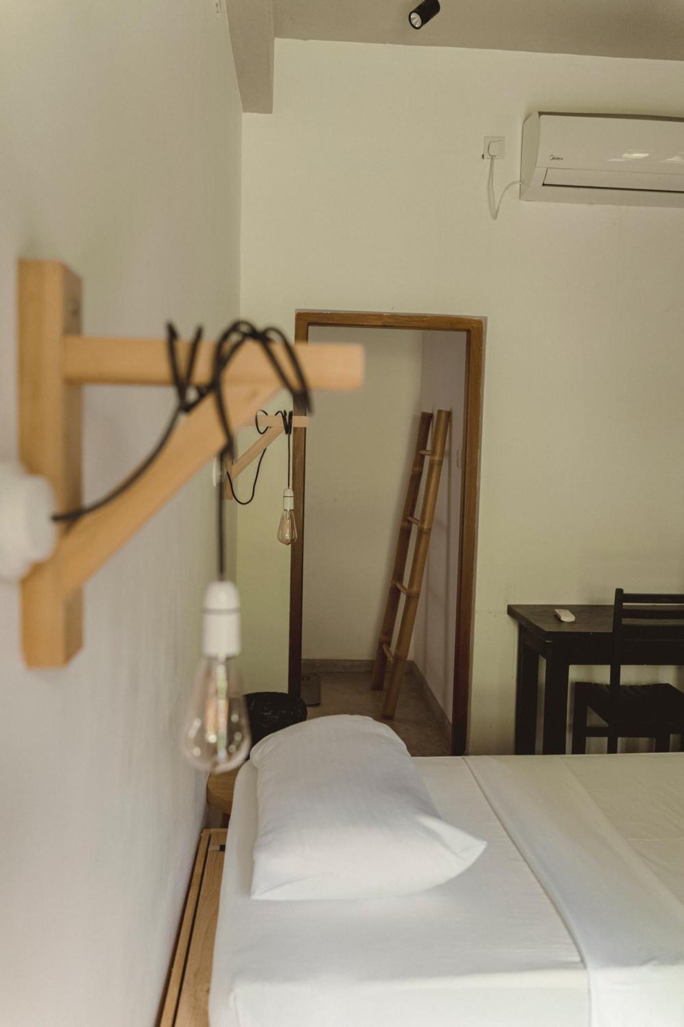 Taboo Hotel Dikwella Eksteriør billede